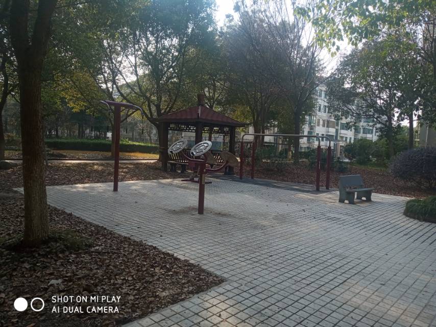 新春村新春苑市民益智健身點(diǎn)