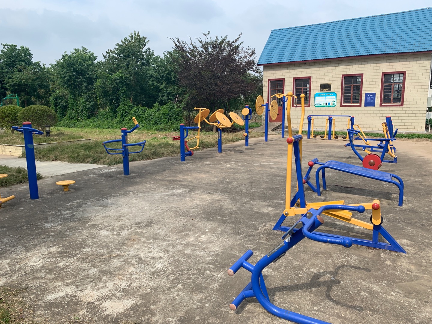 三星鎮(zhèn)南協(xié)村健身點(diǎn)