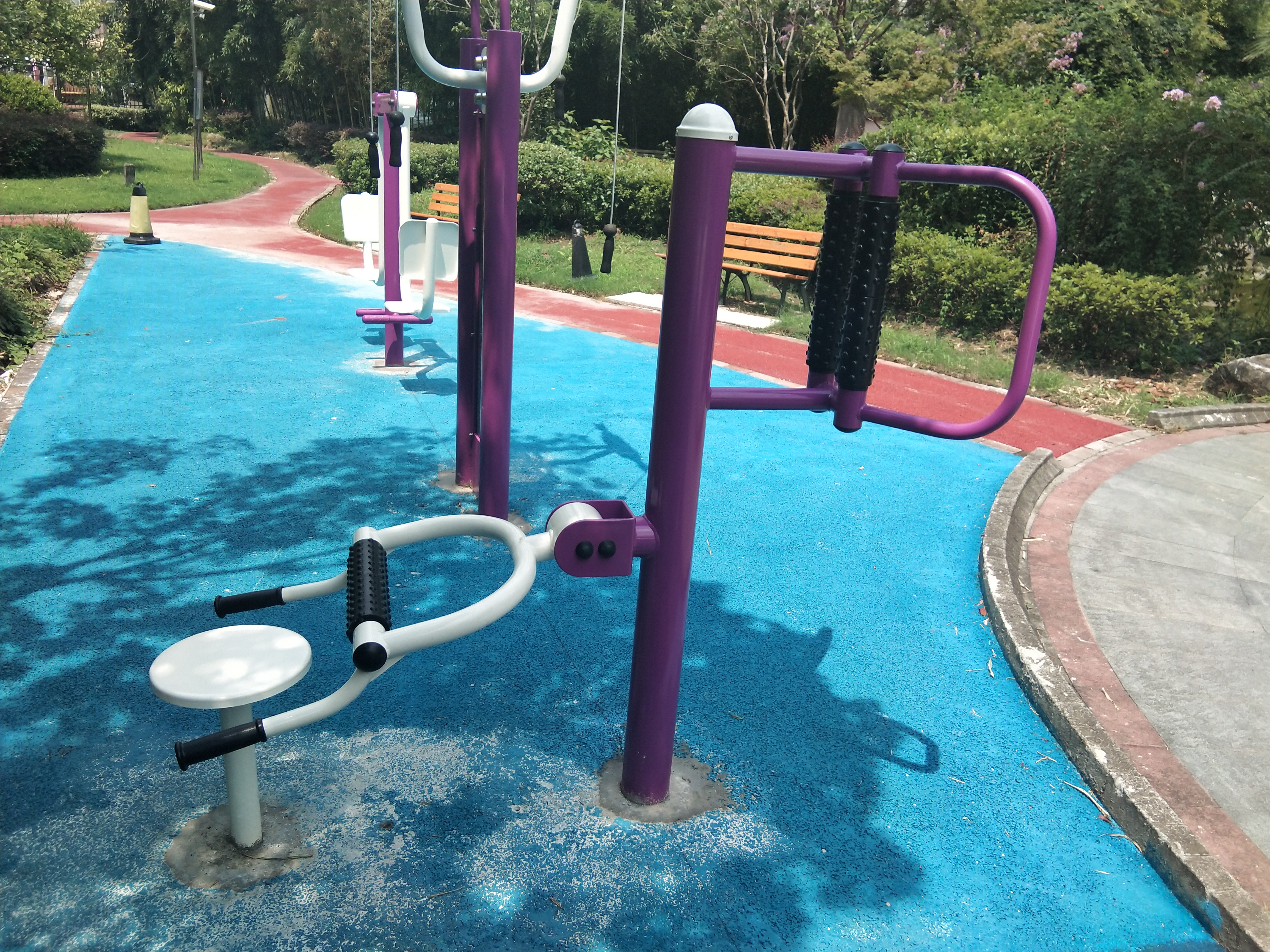 坐式腰背按摩器