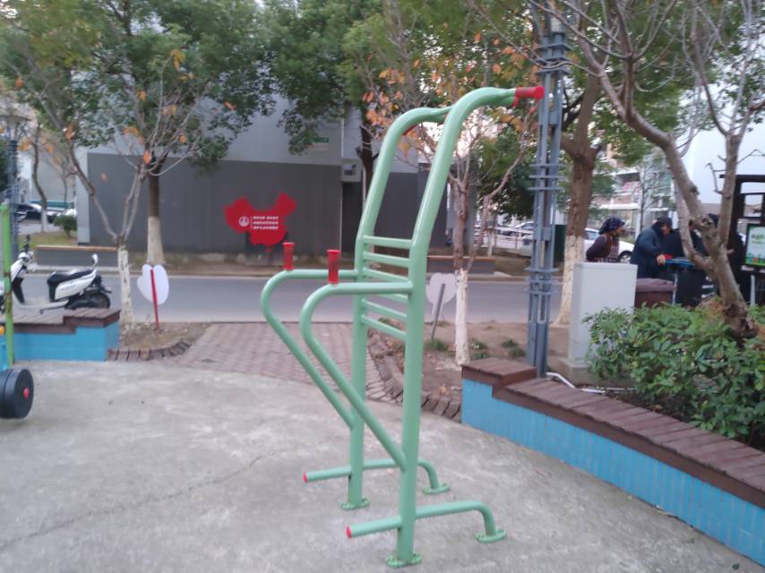 多功能訓(xùn)練器