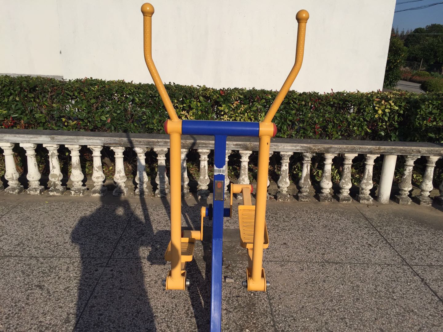 室外橢圓機(jī) 室外橢圓機(jī)