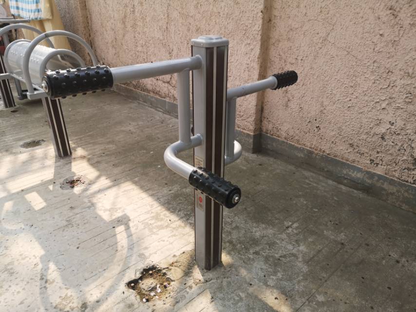 四聯(lián)壓腿按摩器