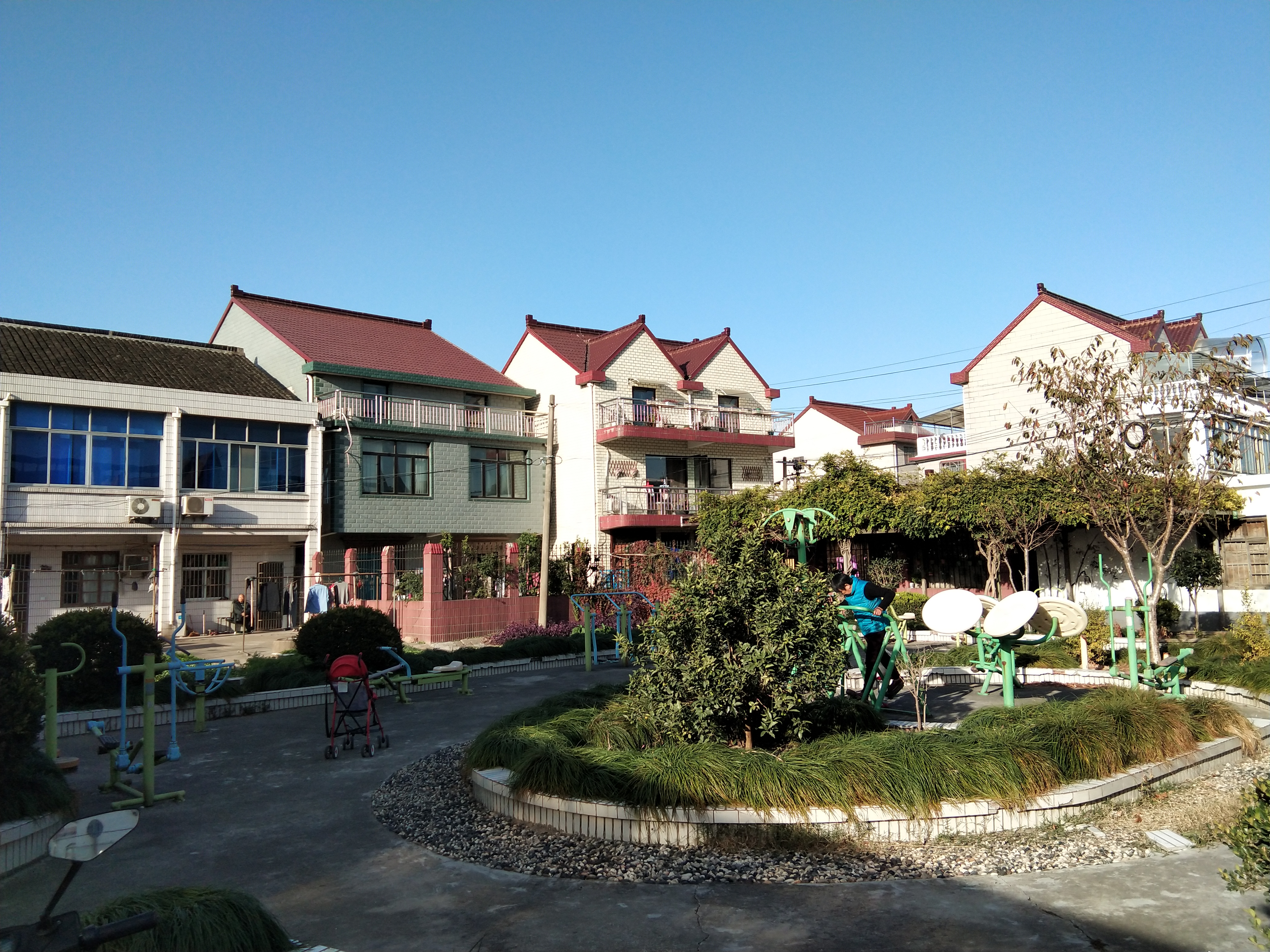 華星村2隊(duì)健身點(diǎn)