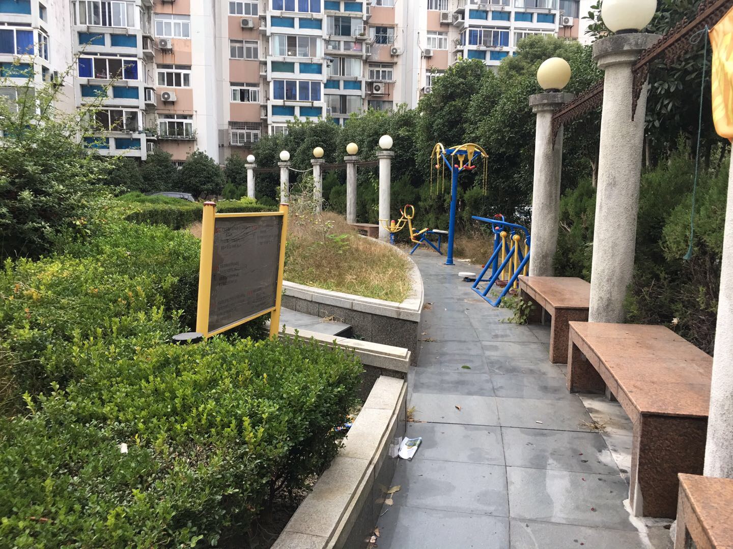 金楊四居金芙苑小區(qū)健身點