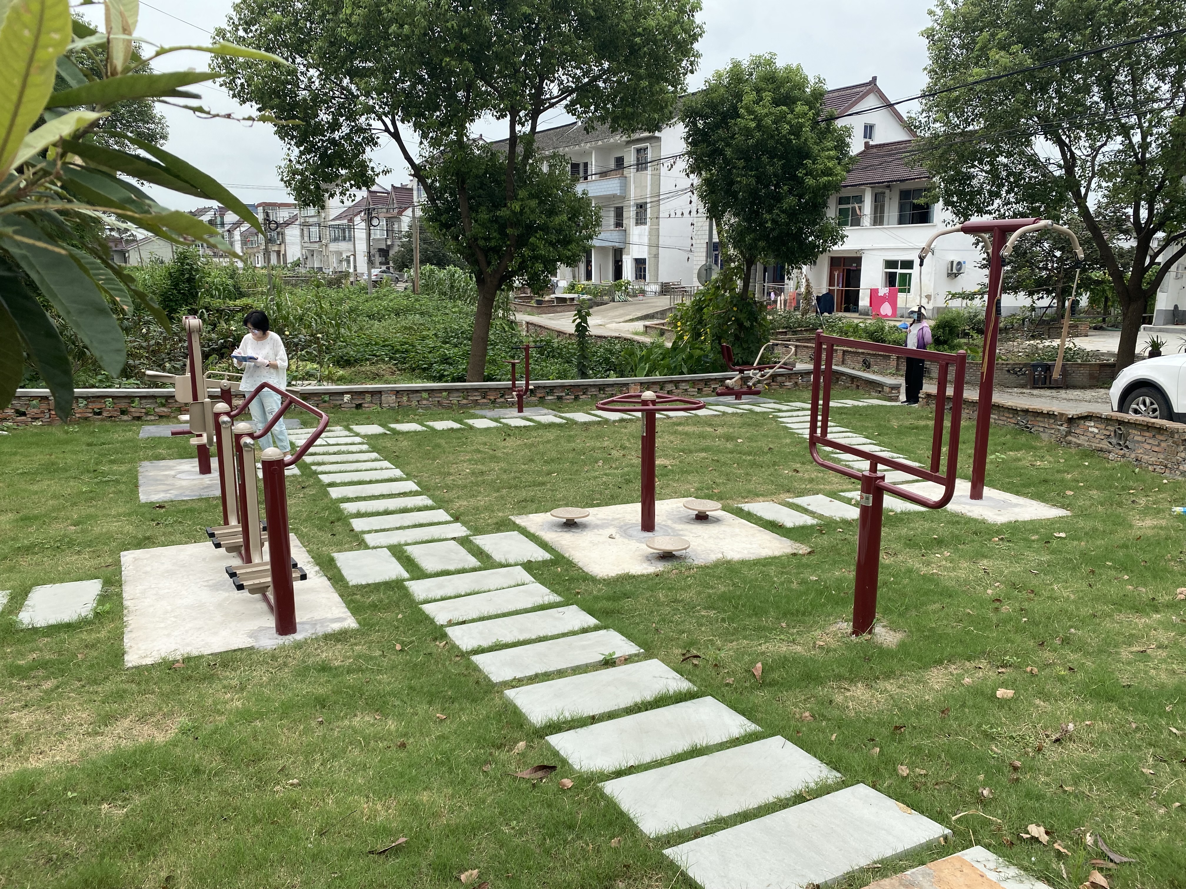 泖橋村2組市民益智健身苑點(diǎn)