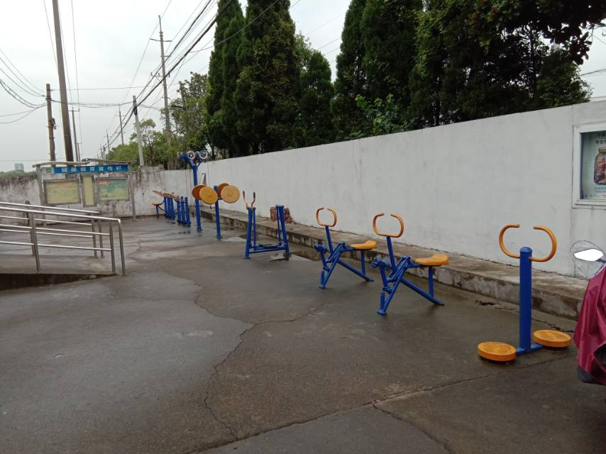 外岡鎮(zhèn)馬門村健身點(diǎn)/n