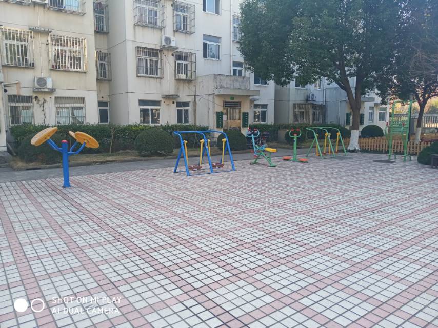 勝利居委健身點(diǎn)1