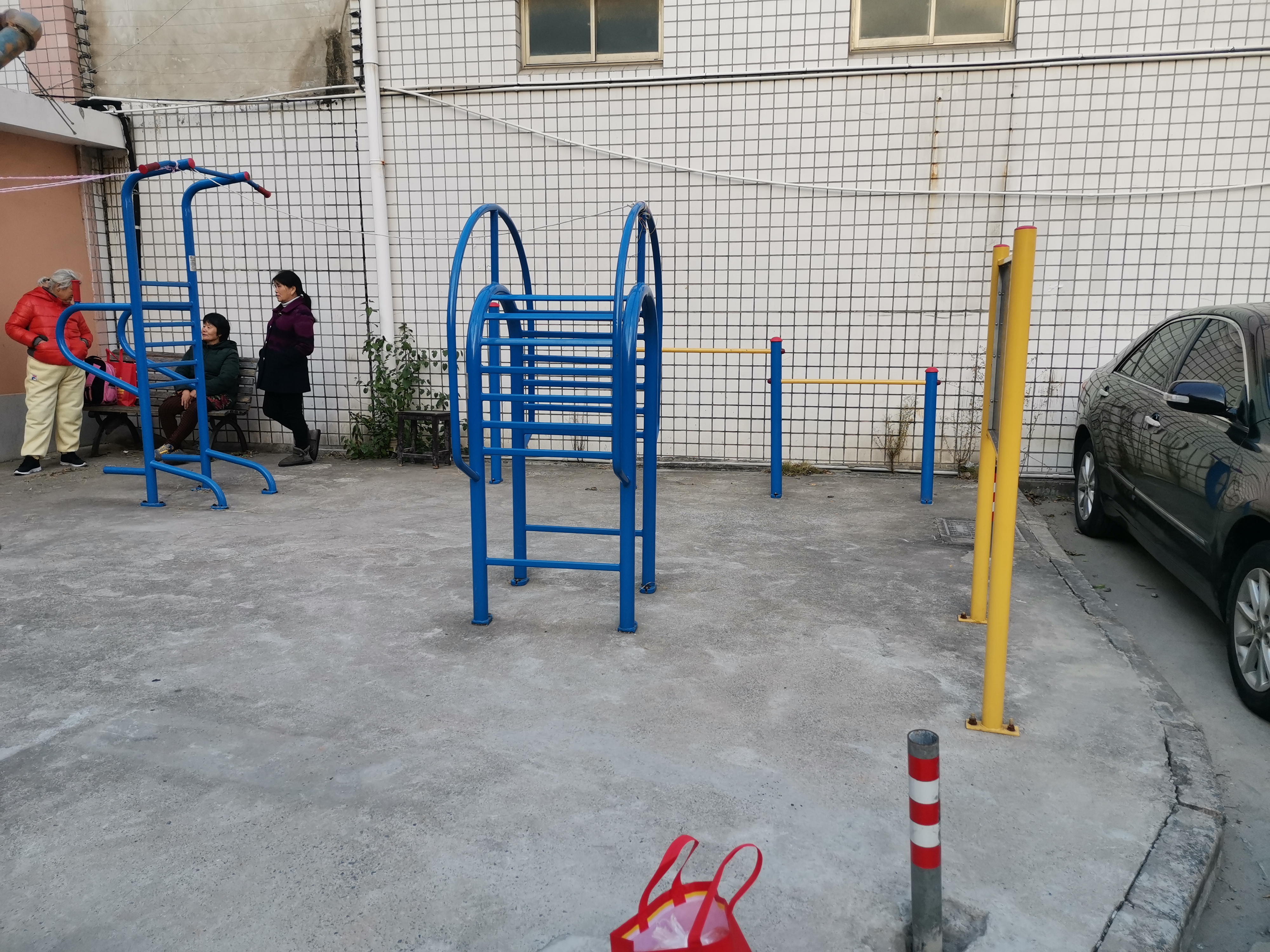 古桐居委健身苑點