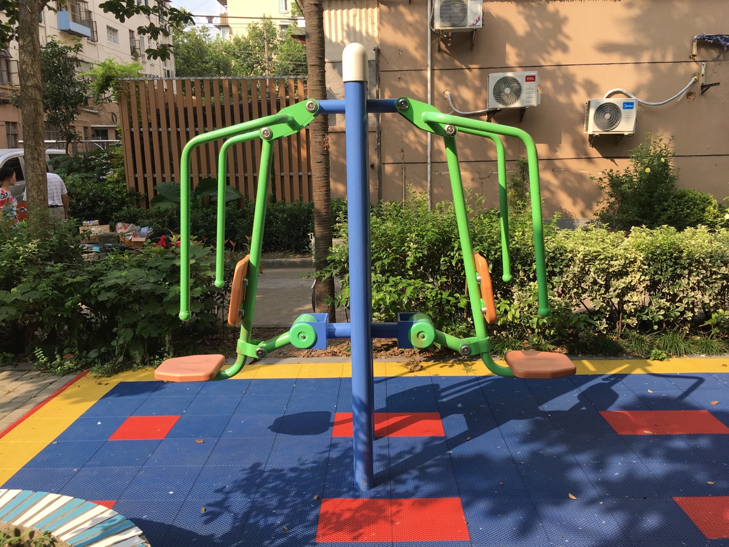 雙立柱前推訓(xùn)練器 雙立柱前推訓(xùn)練器