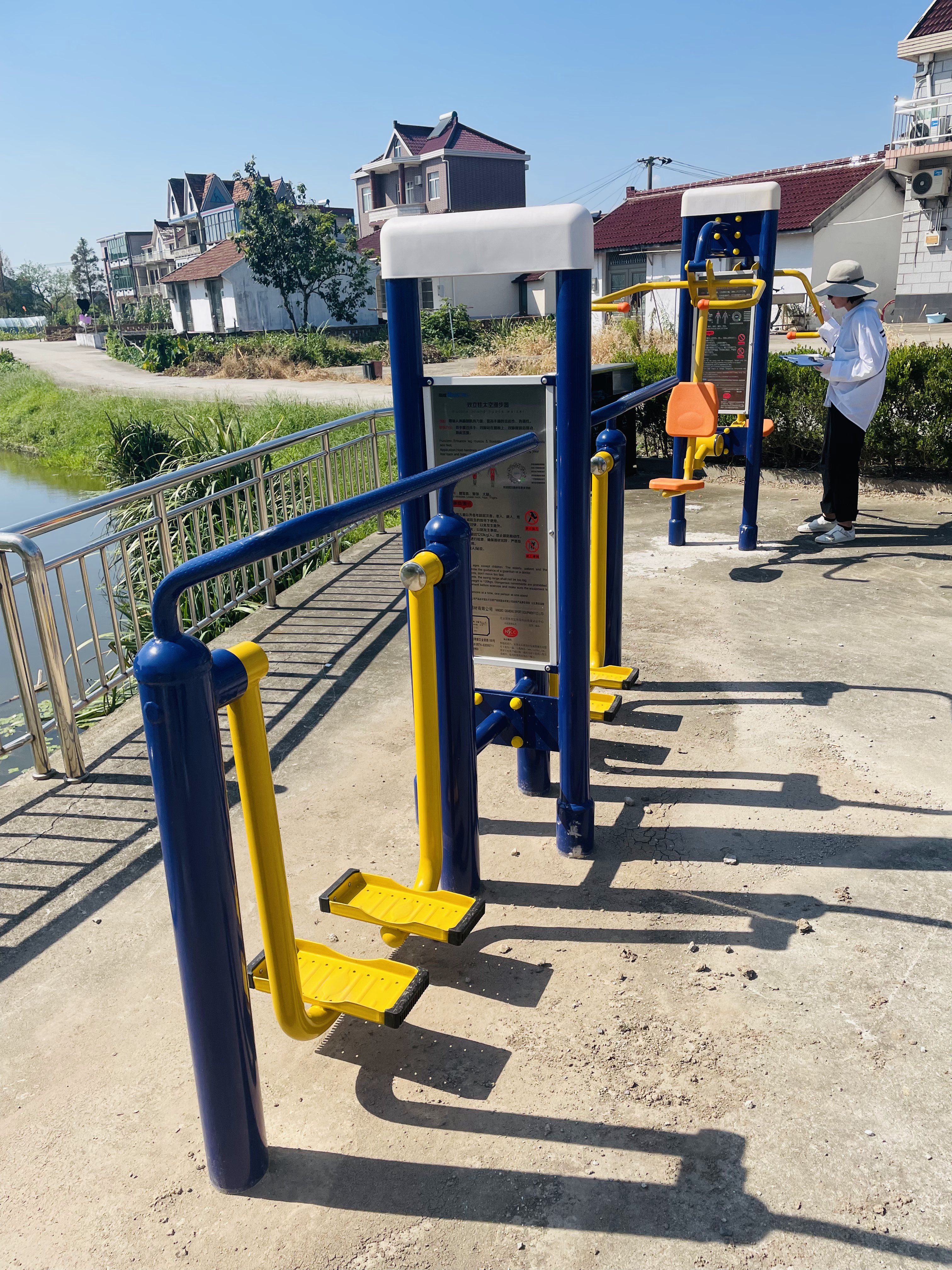 雙立柱太空漫步器