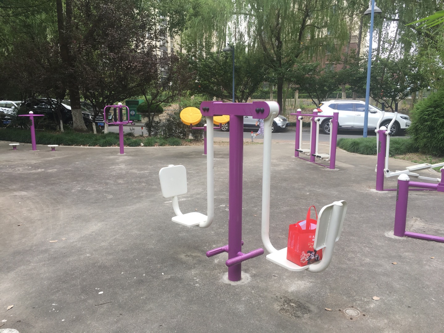 南奧園1號(hào)益智健身點(diǎn)