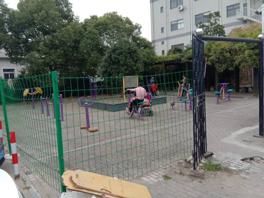 光明村東三隊(duì)健身點(diǎn)