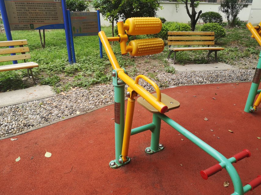 腹背鍛煉器 腹背鍛煉器