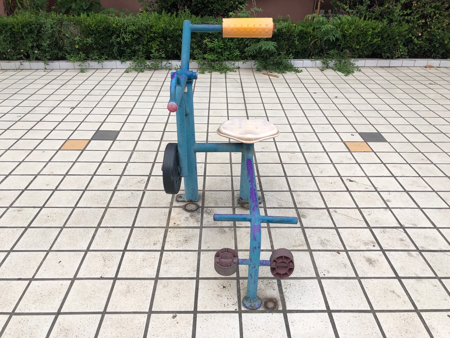 腹背鍛煉器 腹背鍛煉器