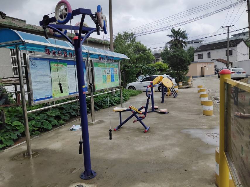 曙光村健身點(diǎn)（1）