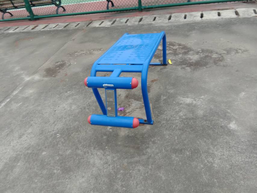 仰臥起坐板 仰臥起坐板