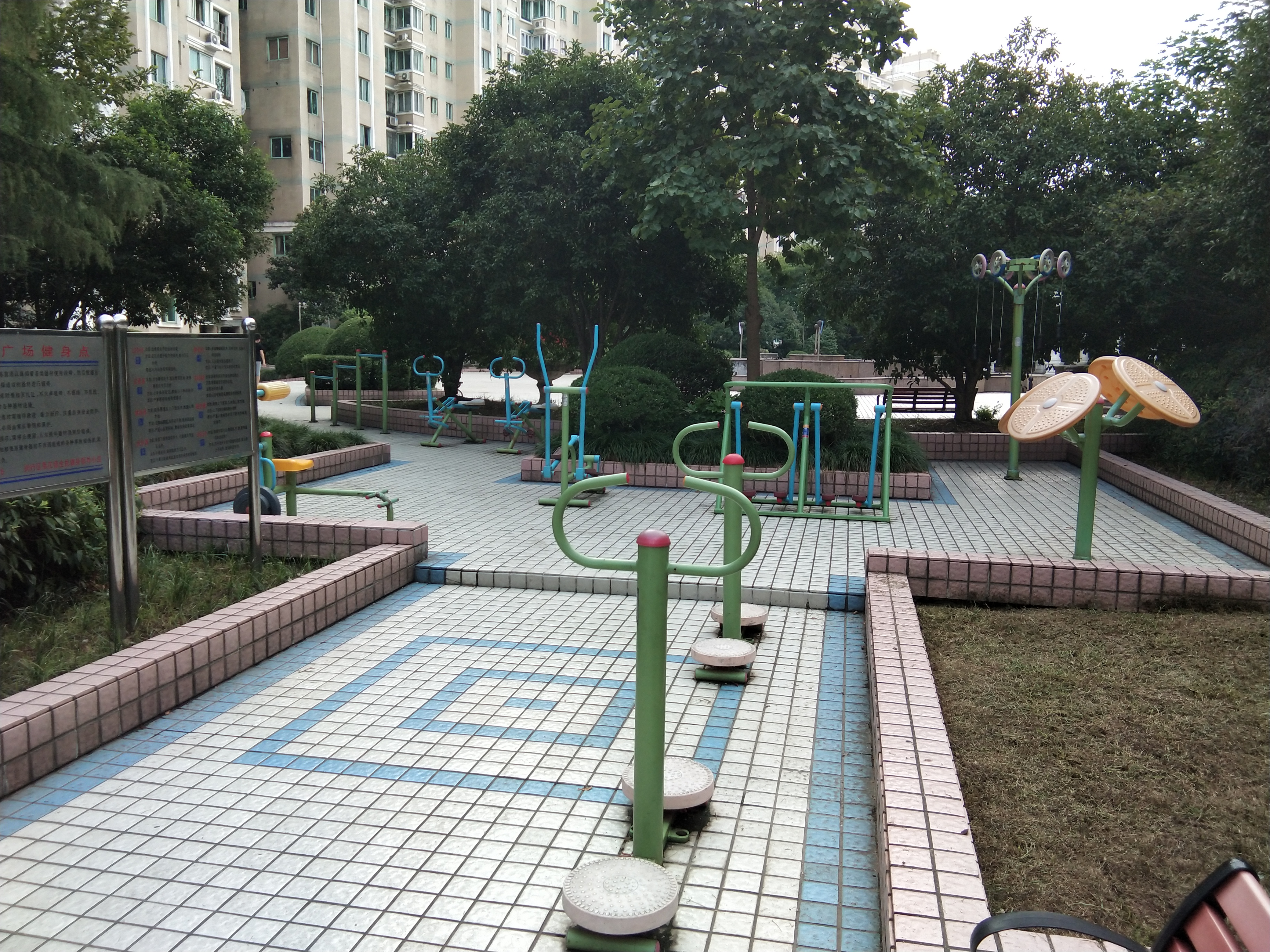 新梅廣場(chǎng)健身點(diǎn)C