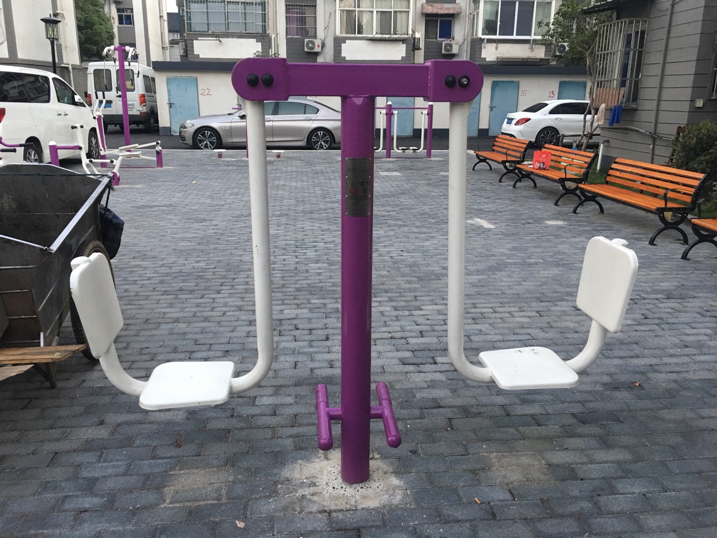 雙人蹬腿器 雙人蹬腿器