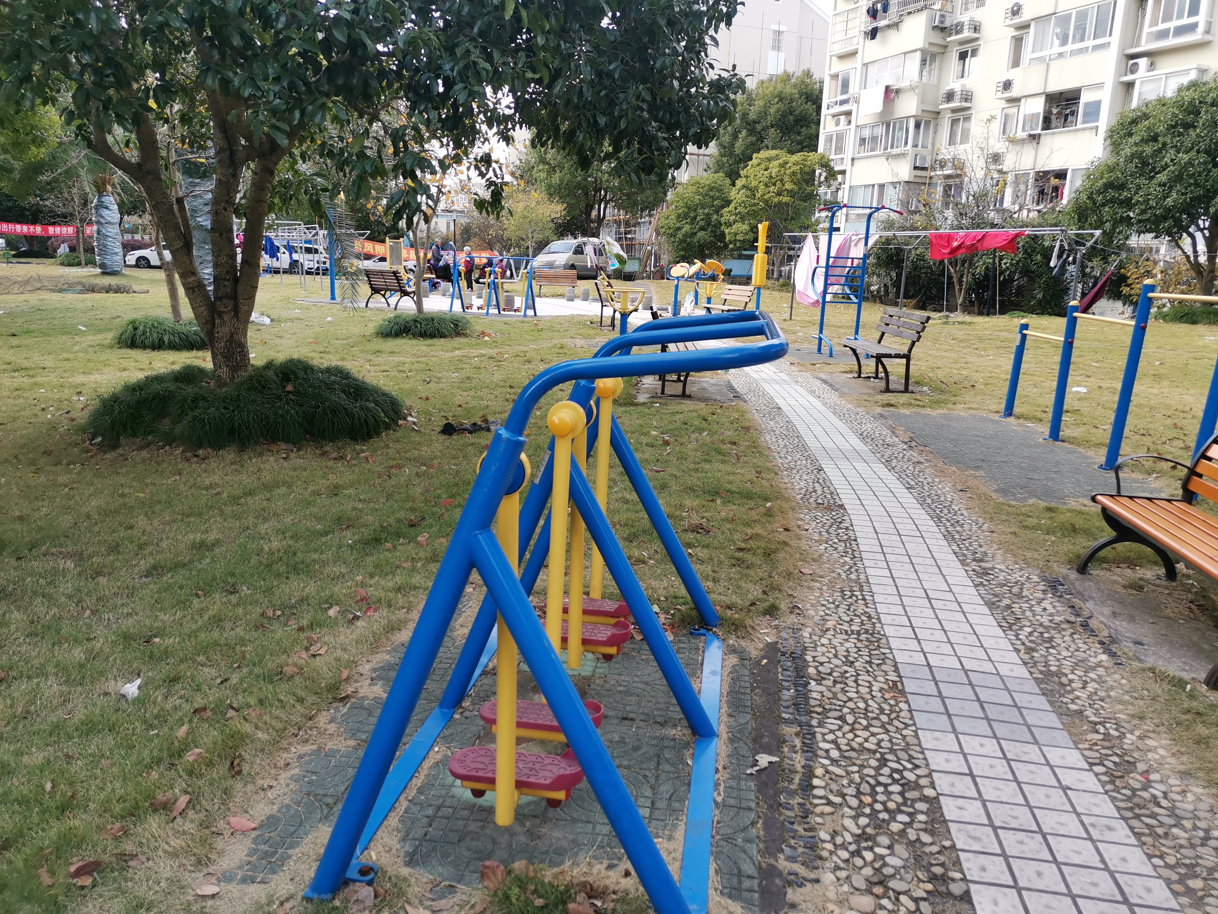 金桐居委健身苑點(diǎn)