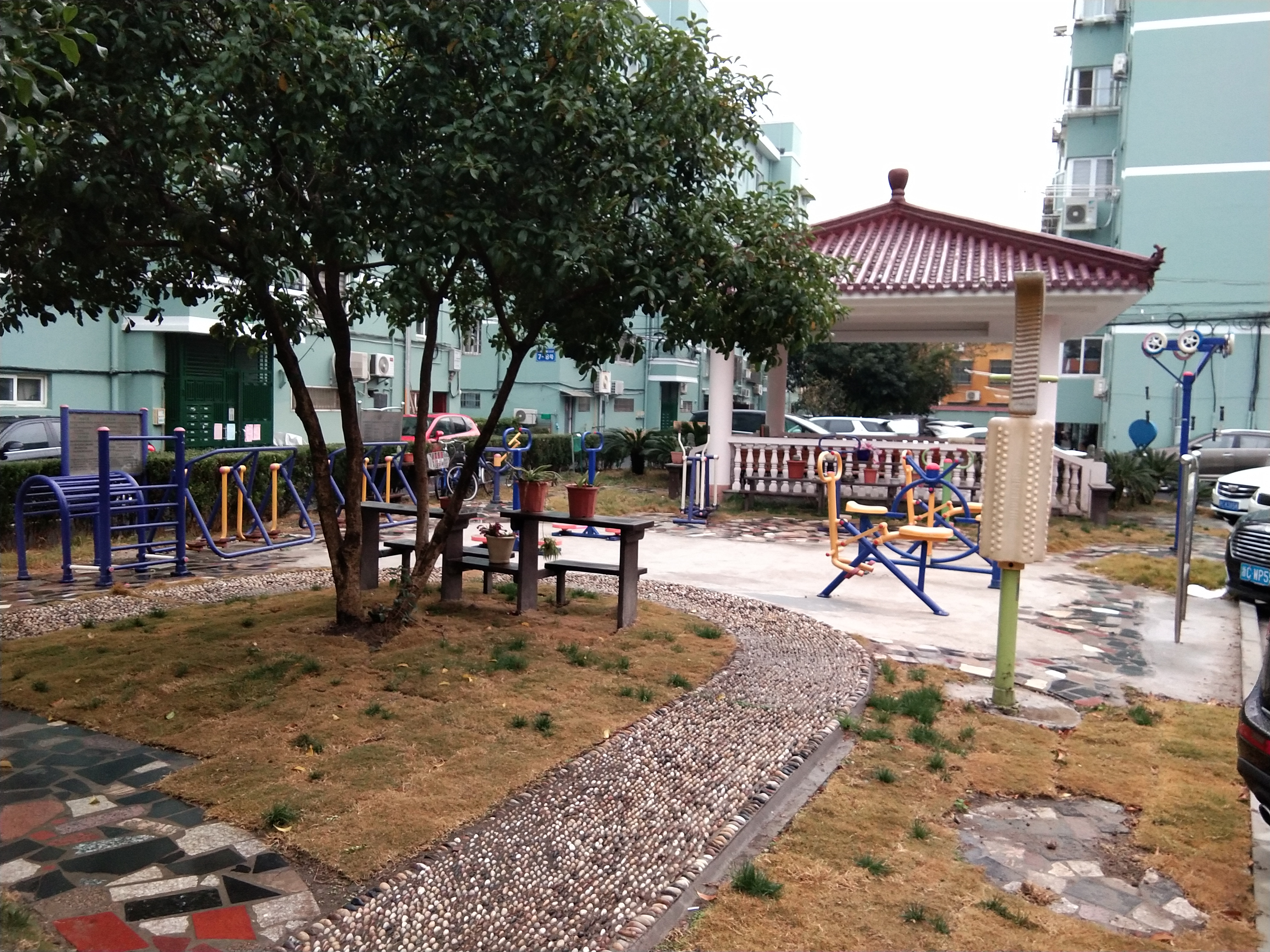 向陽居委健身點