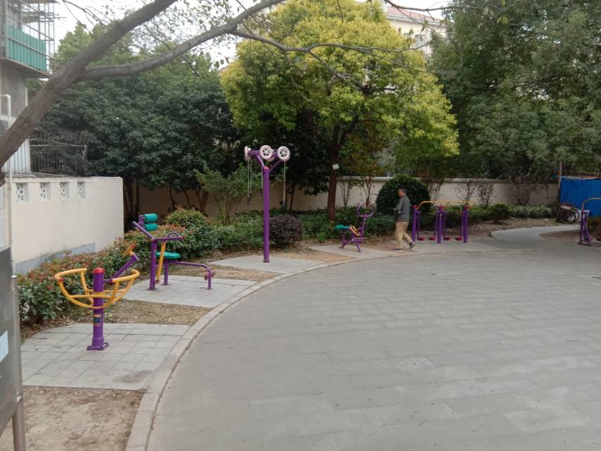 棲山小區(qū)健身點(diǎn)