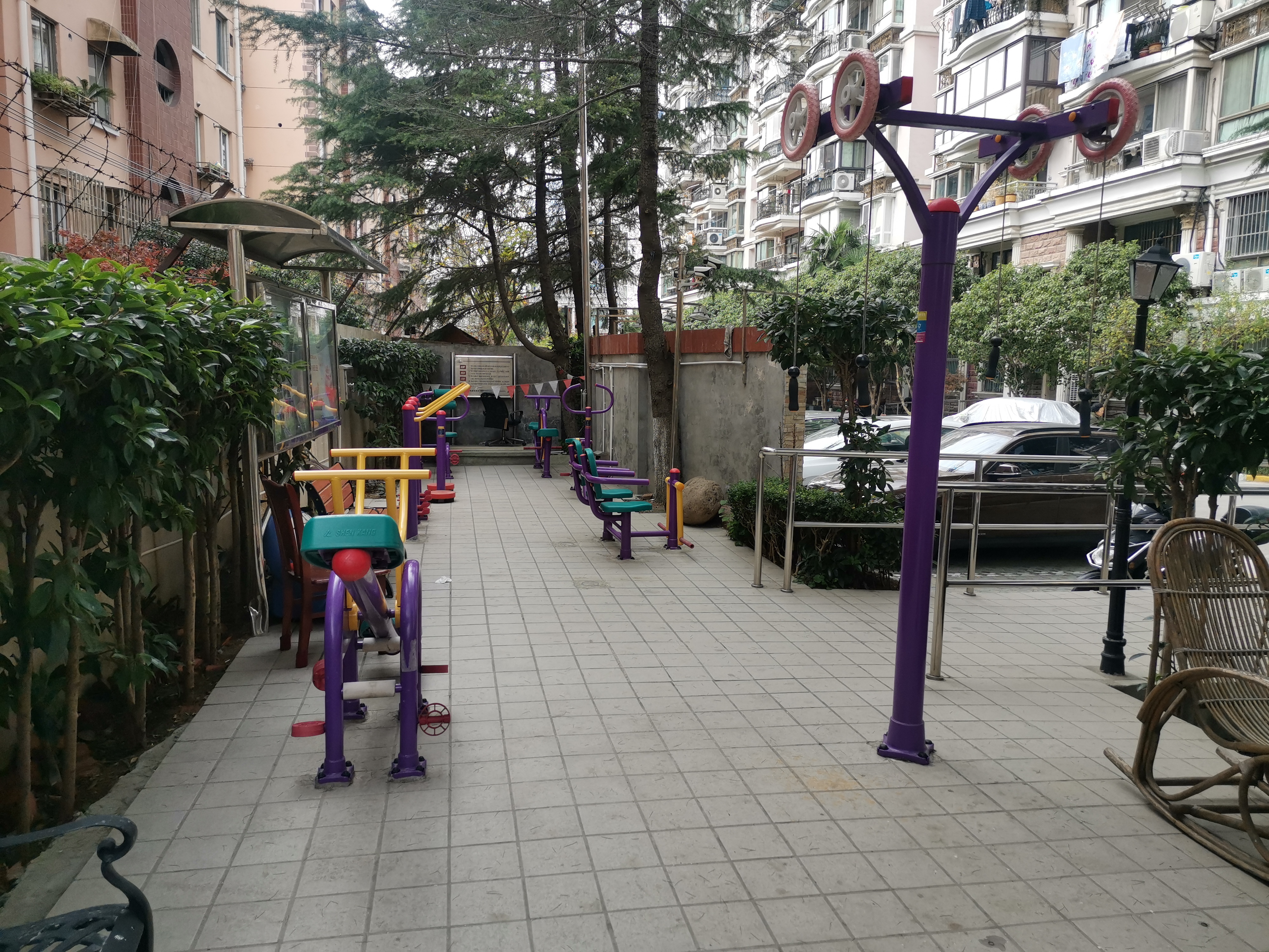 明新殿小區(qū)健身點(diǎn)