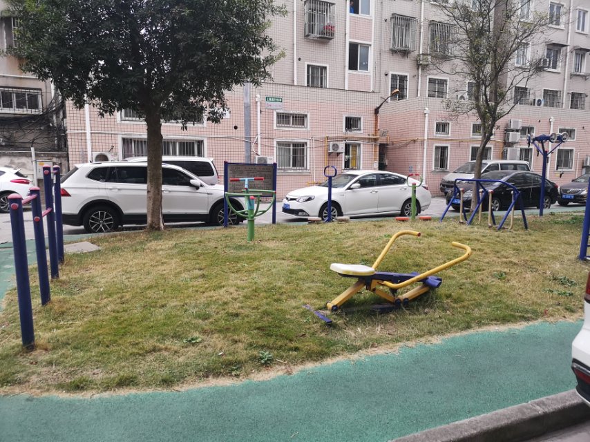 公元社區(qū)悻潼公寓健身點(diǎn)