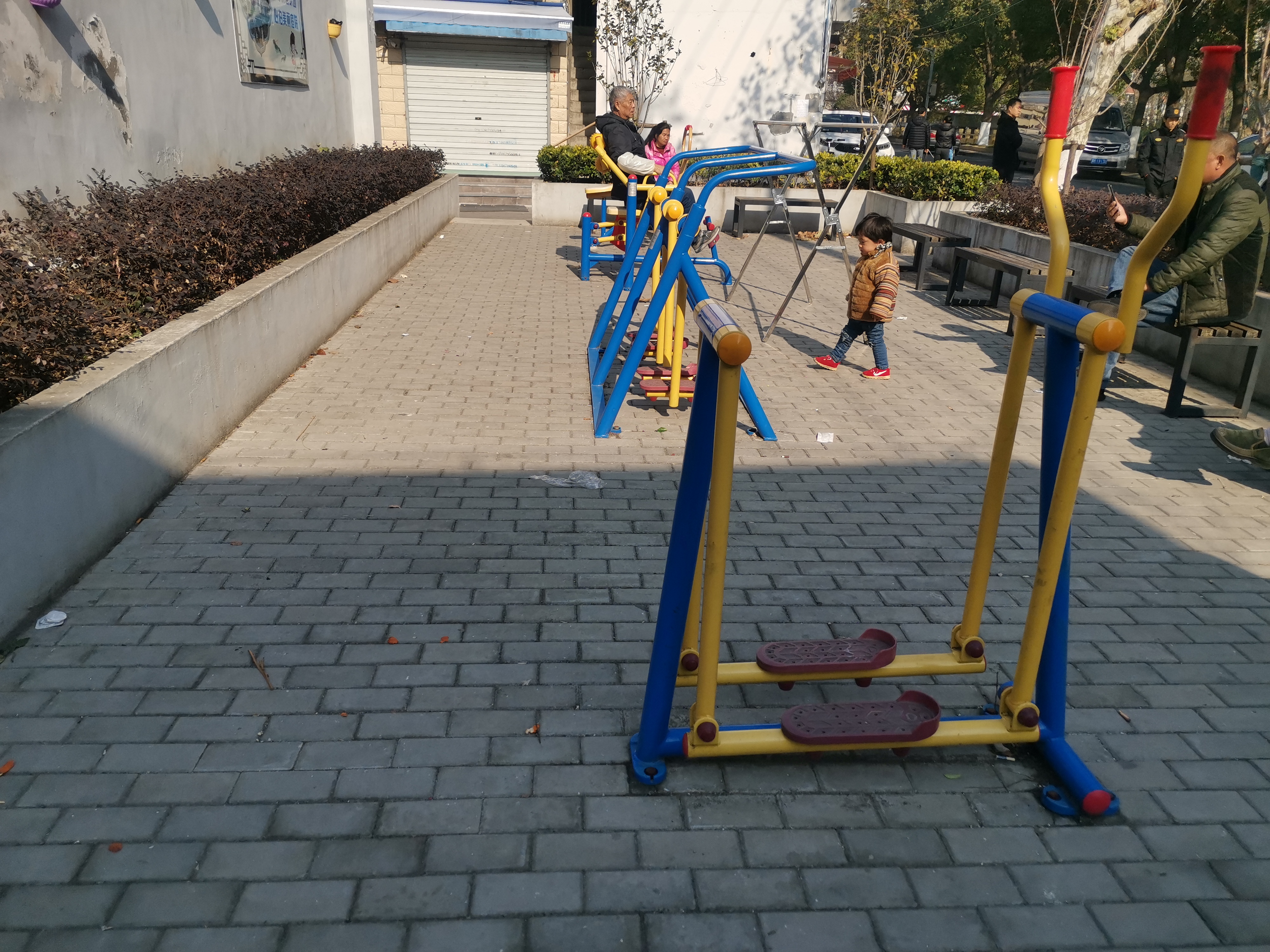 勞動居委健身苑點