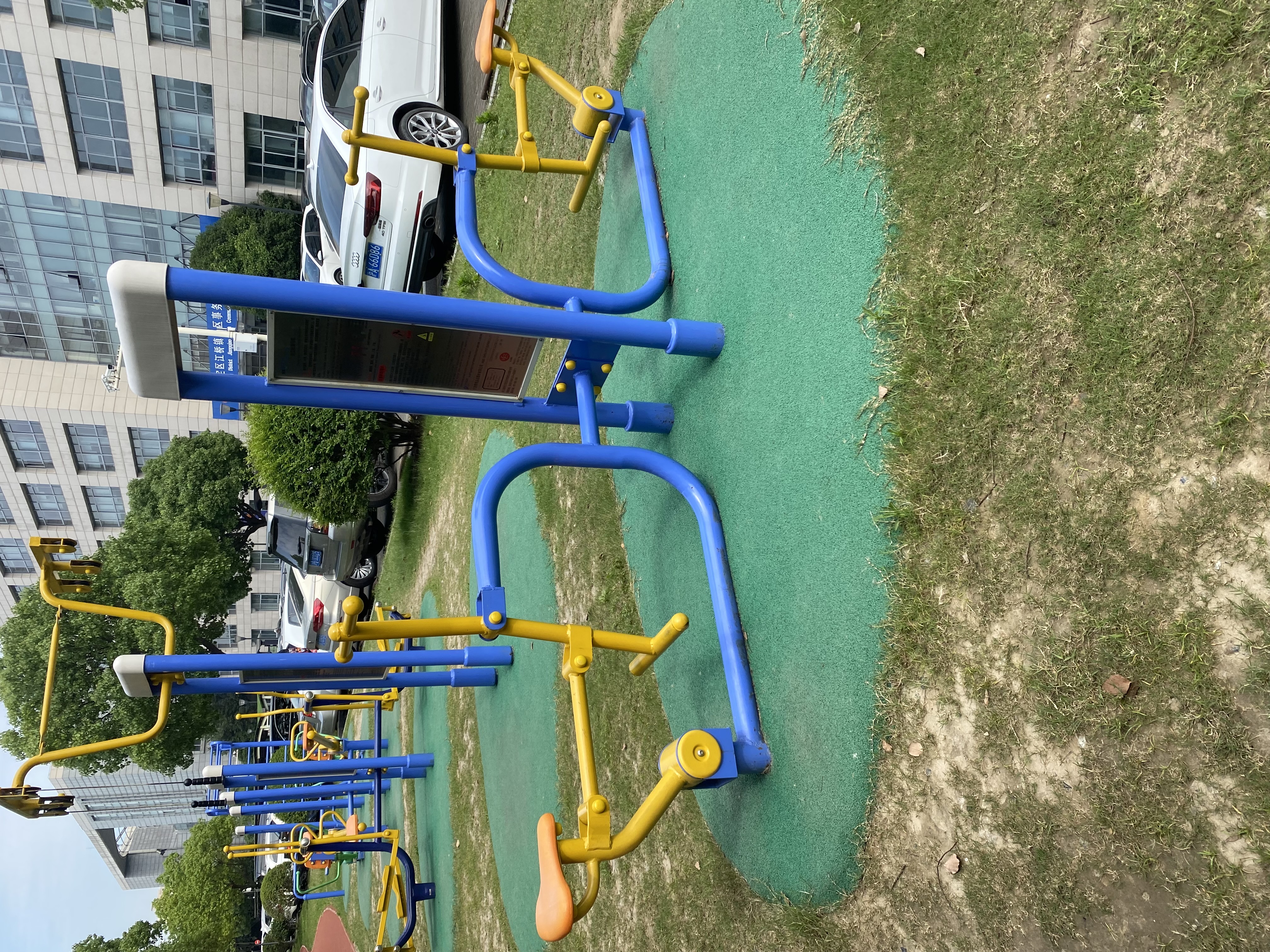 雙立柱騎馬機(jī) 雙立柱騎馬機(jī)