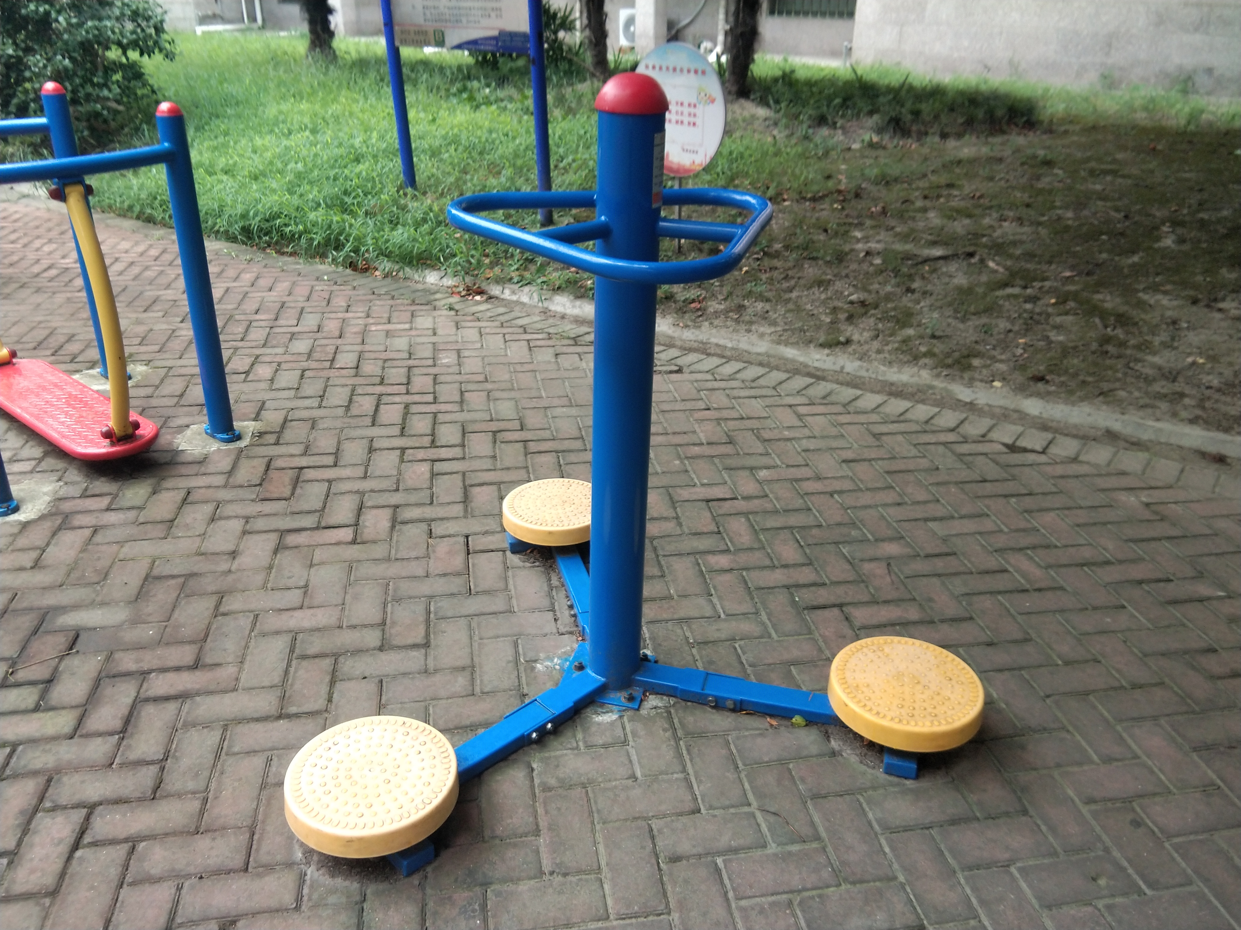 三人扭腰器 三人扭腰器