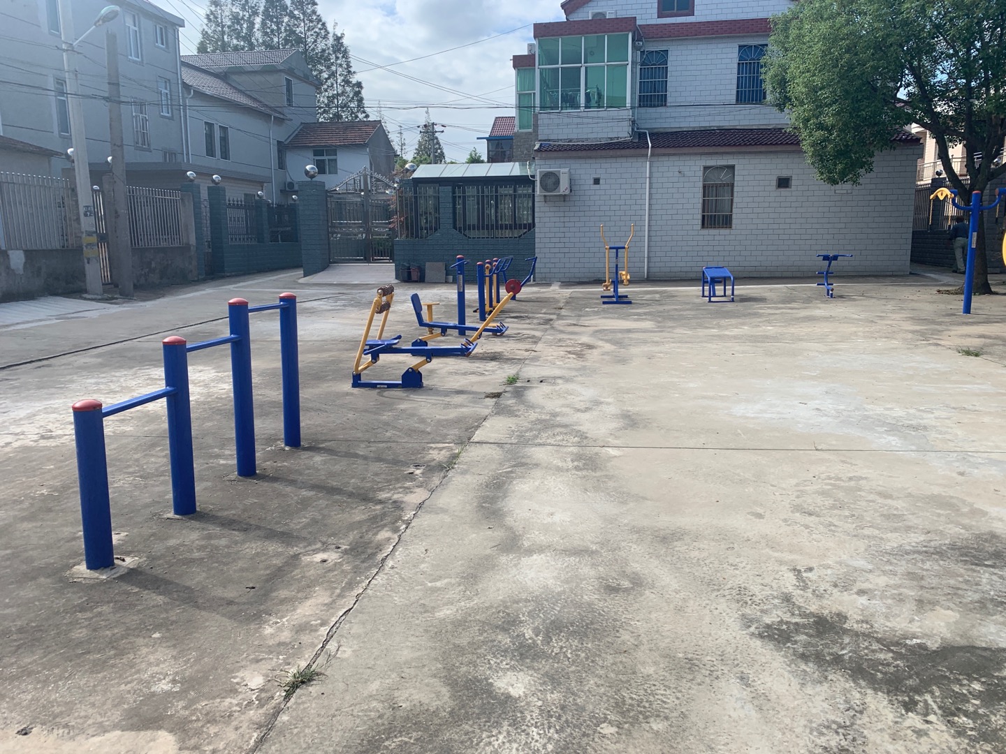 堡鎮(zhèn)堡興村北部健身點(diǎn)