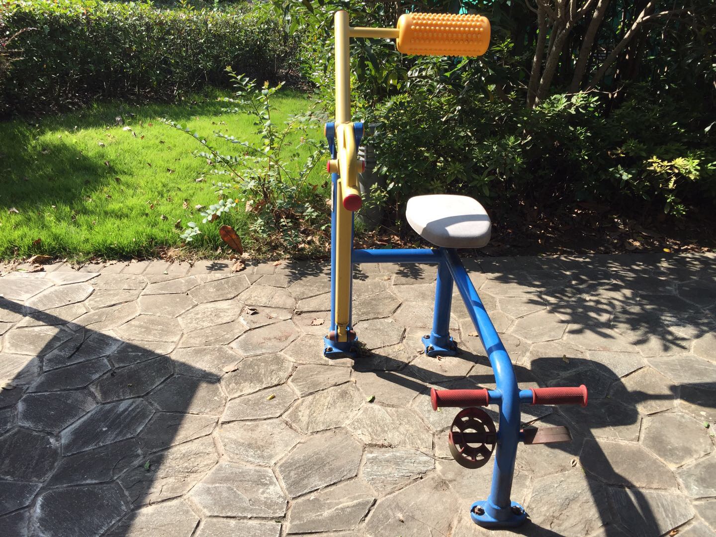 腹背鍛煉器 腹背鍛煉器