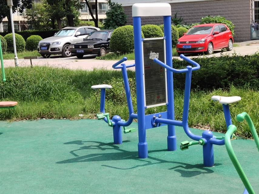 雙立柱健身車 雙立柱健身車