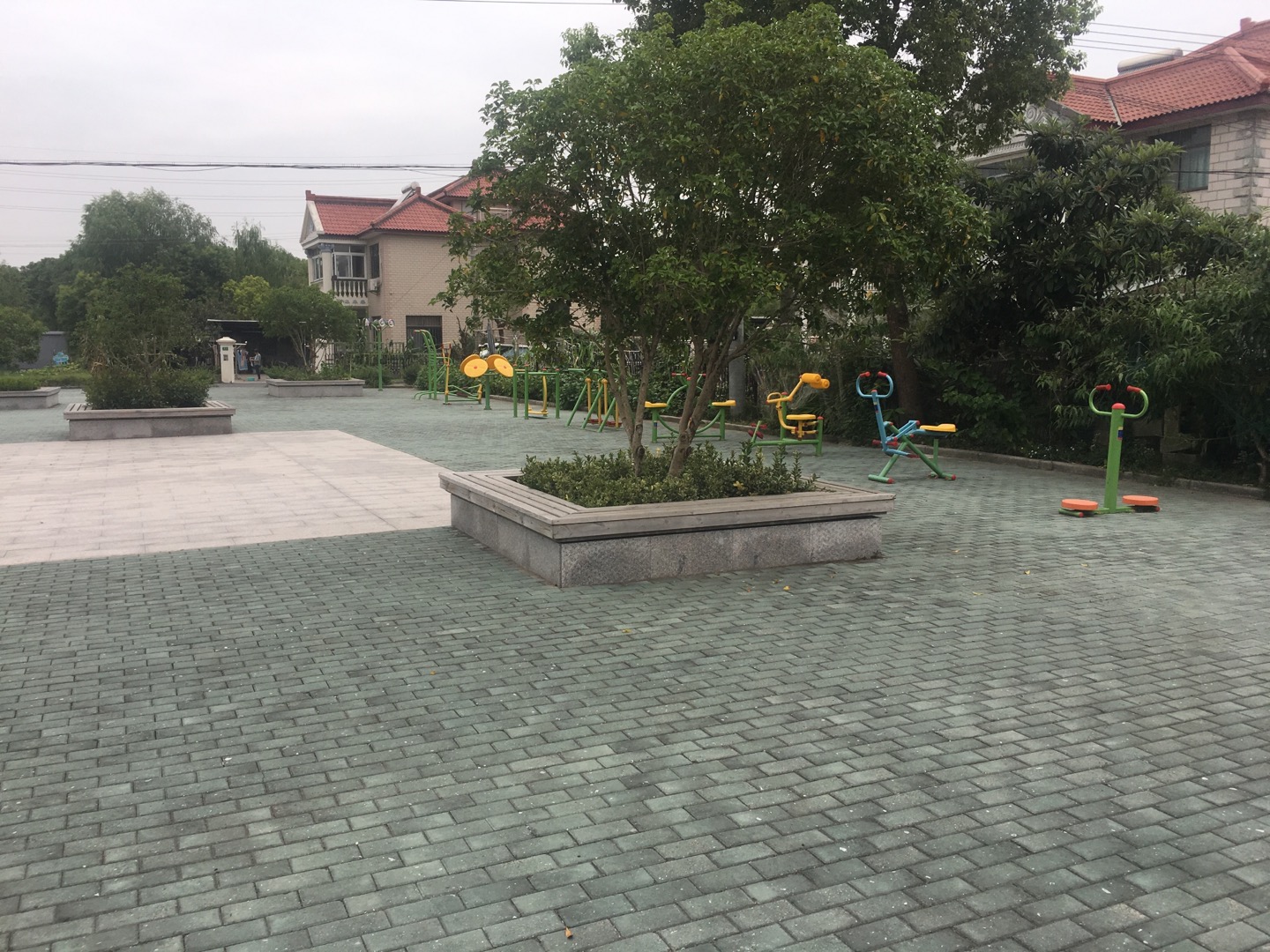 九新小區(qū)健身點(diǎn)