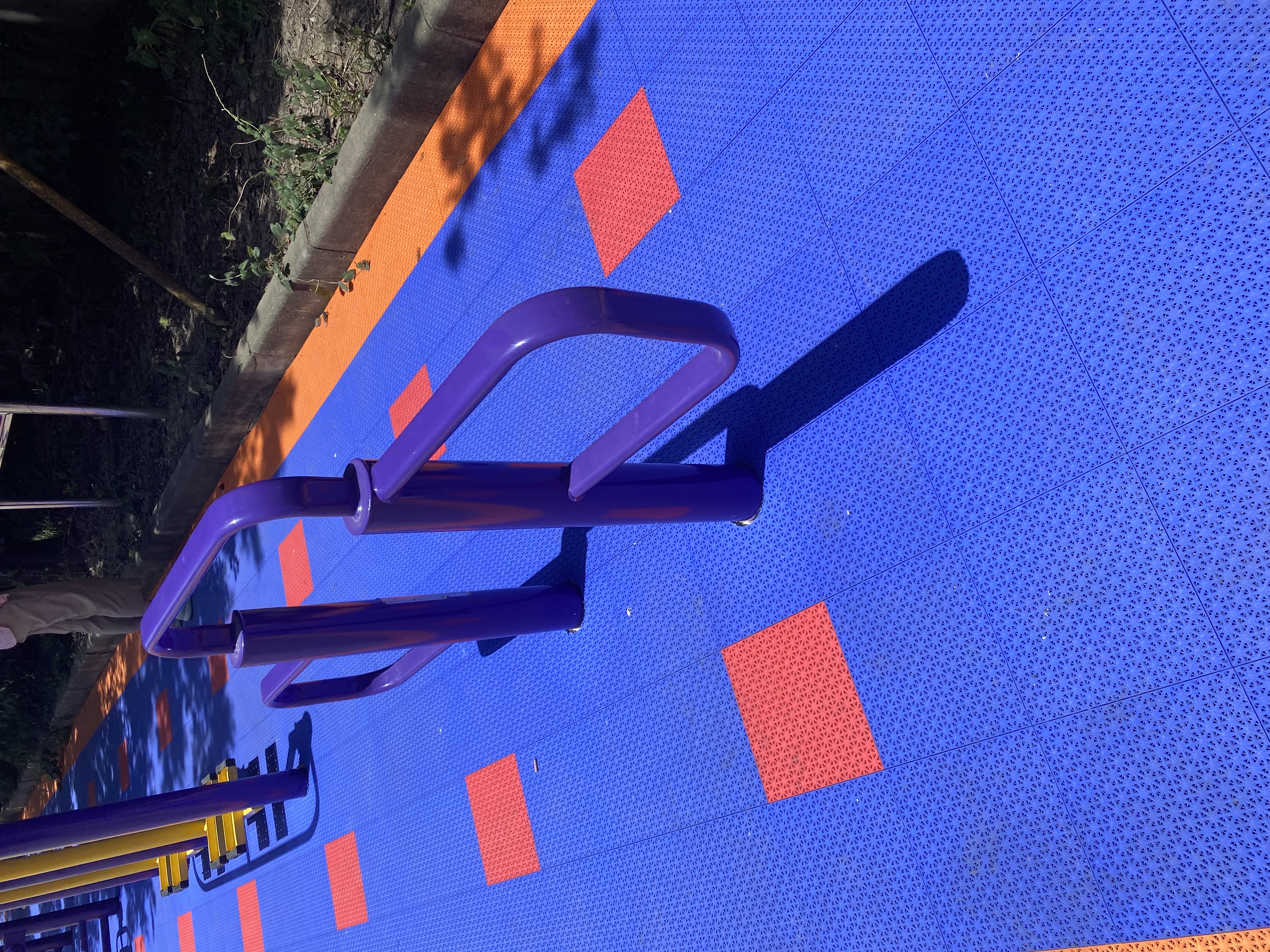 彈振壓腿器 彈振壓腿器