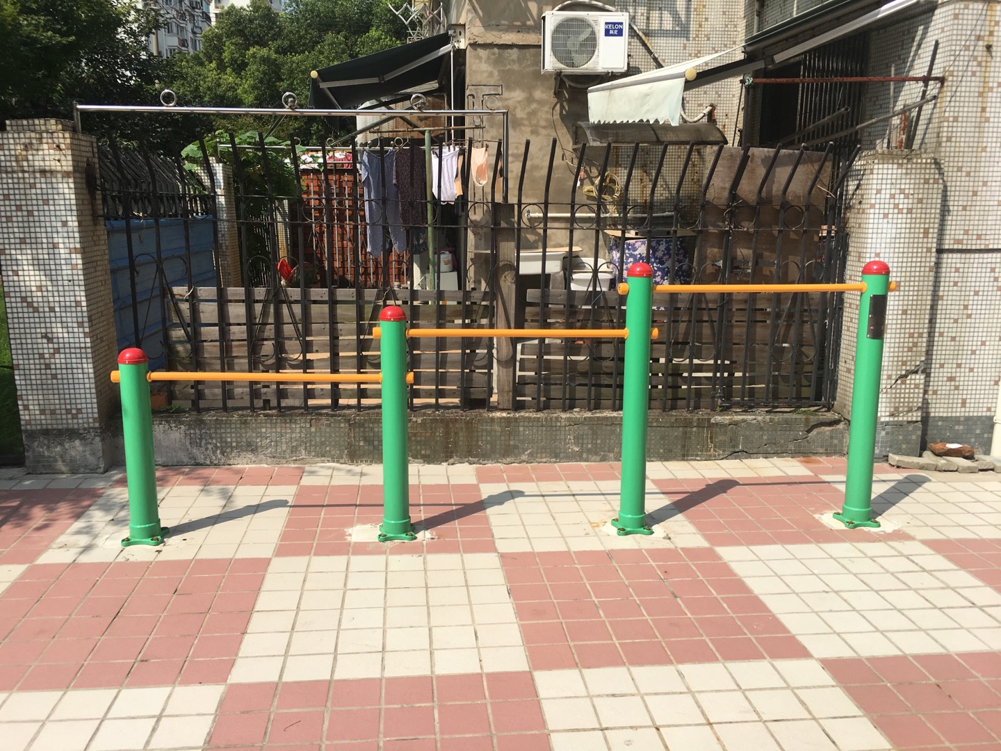 多聯(lián)壓腿架 多聯(lián)壓腿架