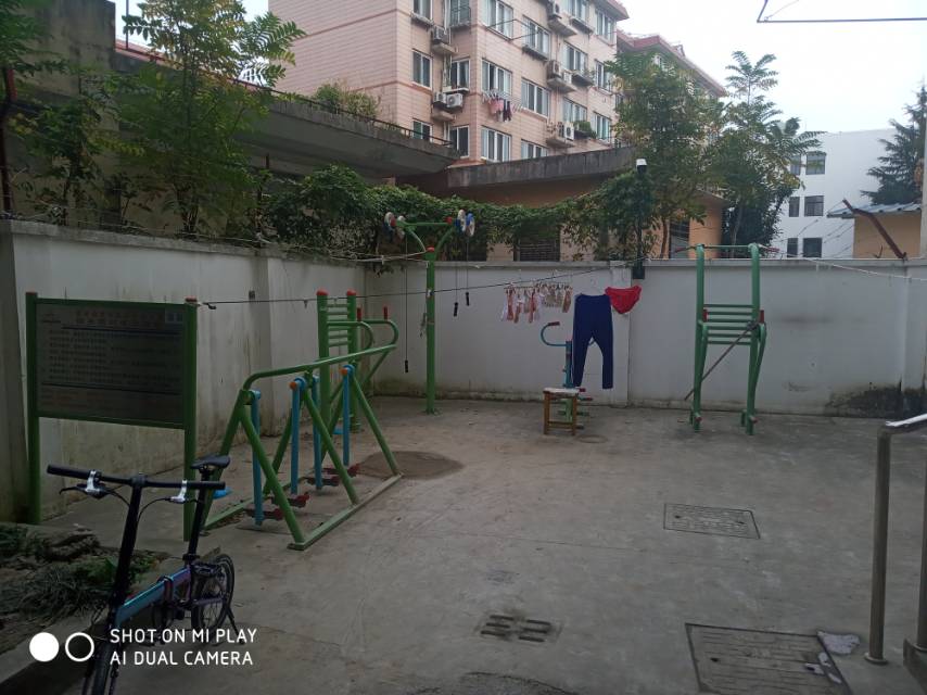 高橋鎮(zhèn)西街居委石家街144弄4號(hào)