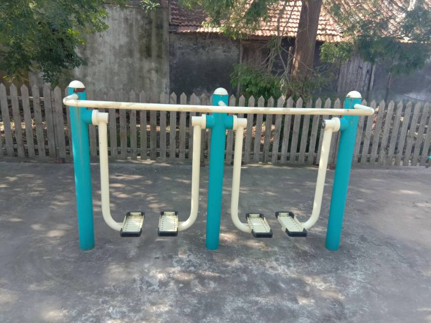 雙位太空漫步機