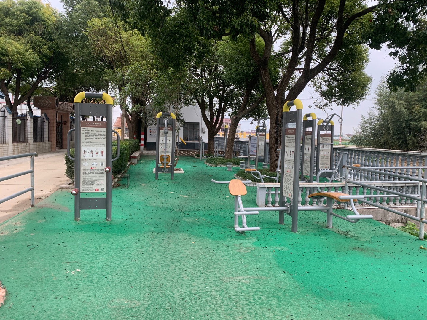 海關(guān)21組健身點(diǎn)