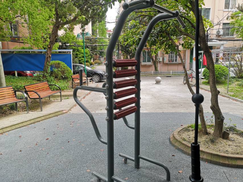 多功能訓(xùn)練架