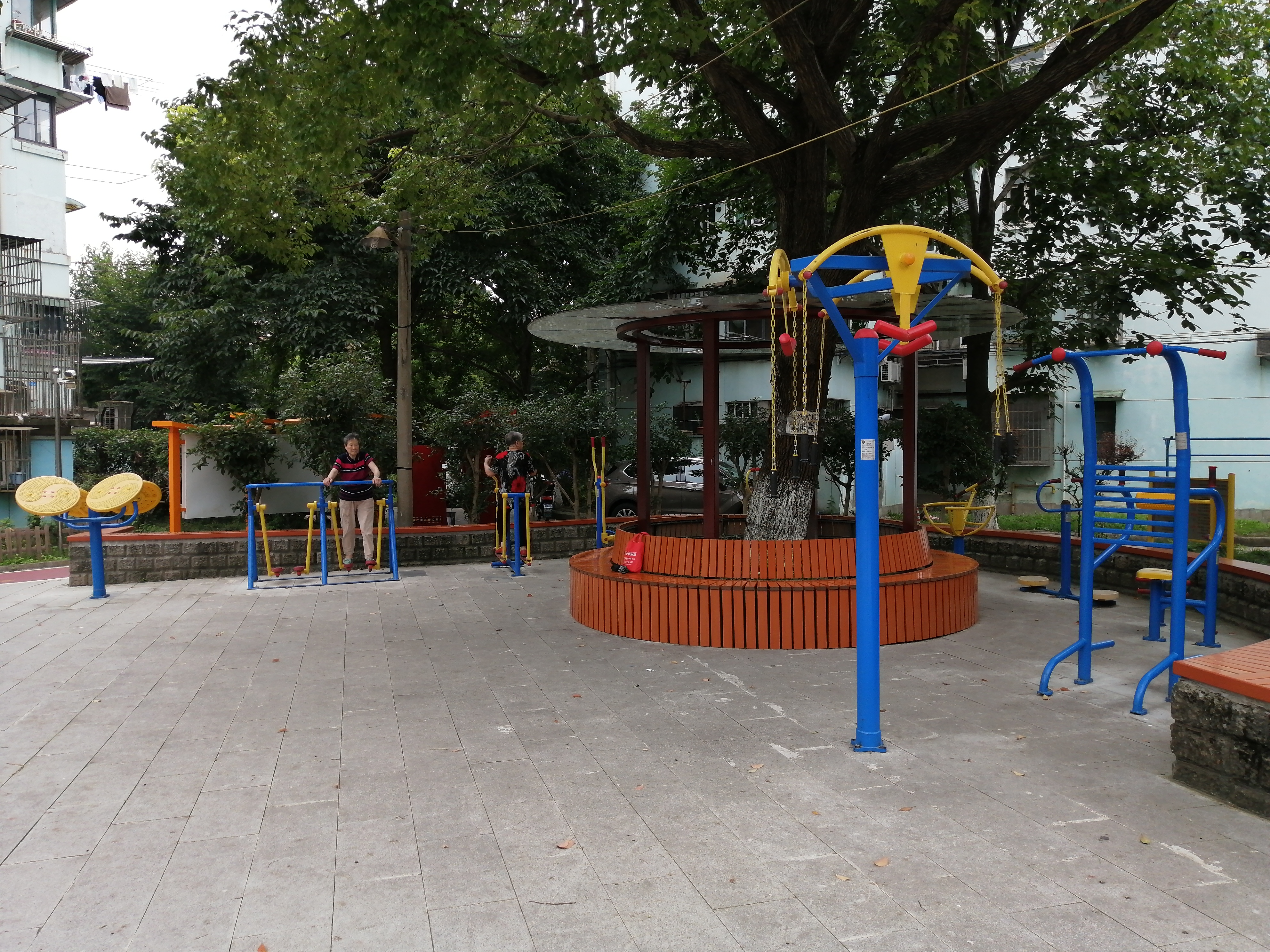 靈山一居小區(qū)健身點(diǎn)