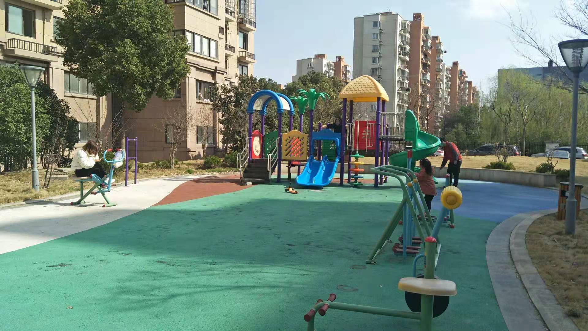 君蓮宏潤麗苑小區(qū)健身點B