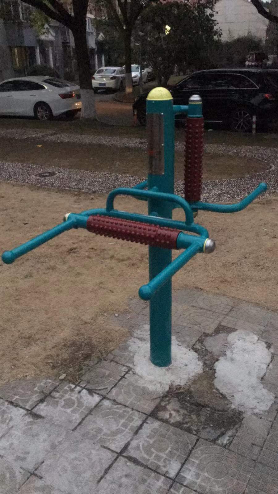 互動式腰背按摩器