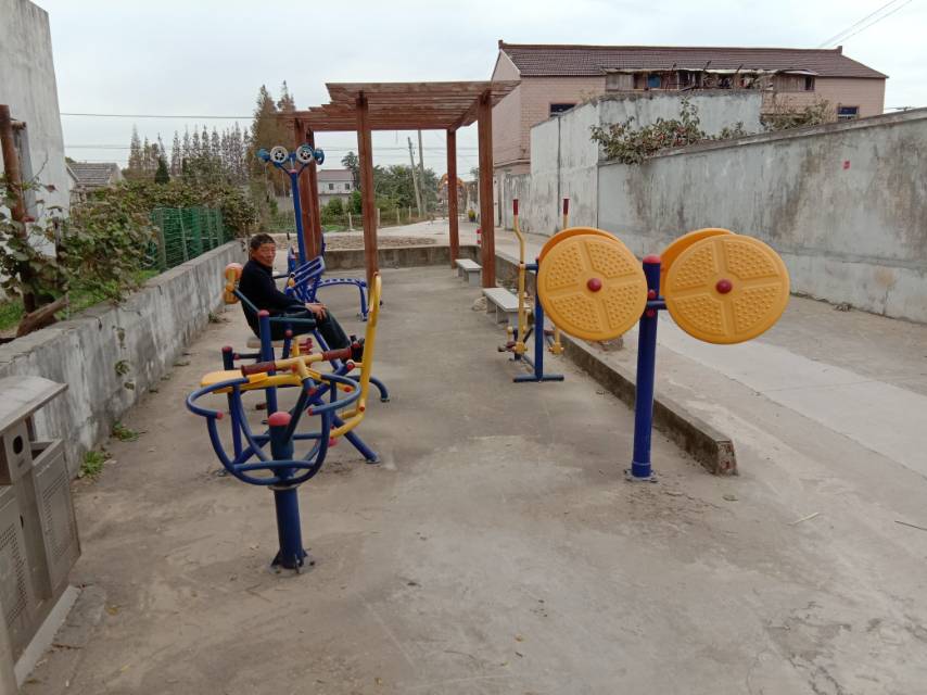 新東村17組競新758號宅東健身路徑