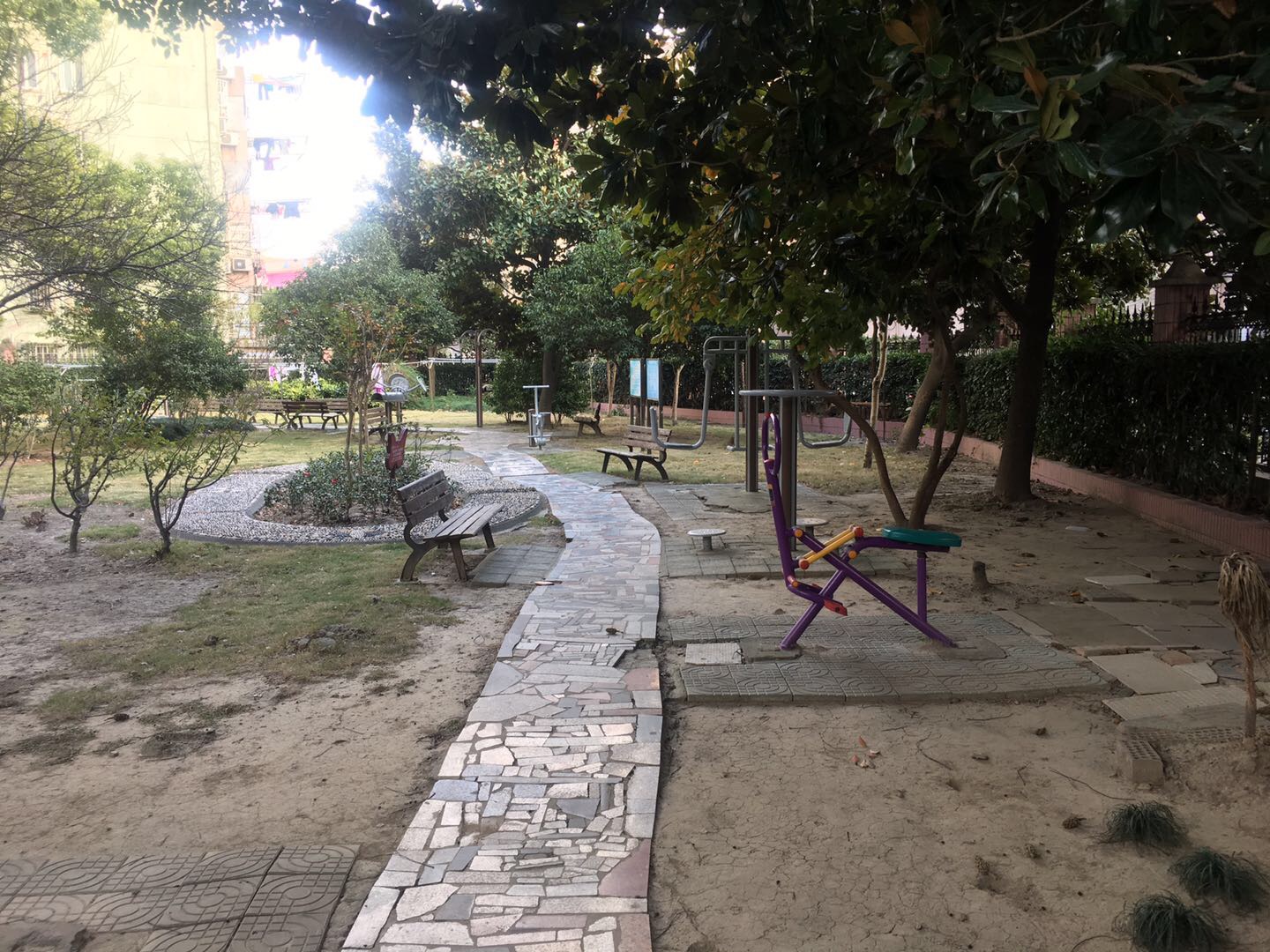 凌一居委健身點1