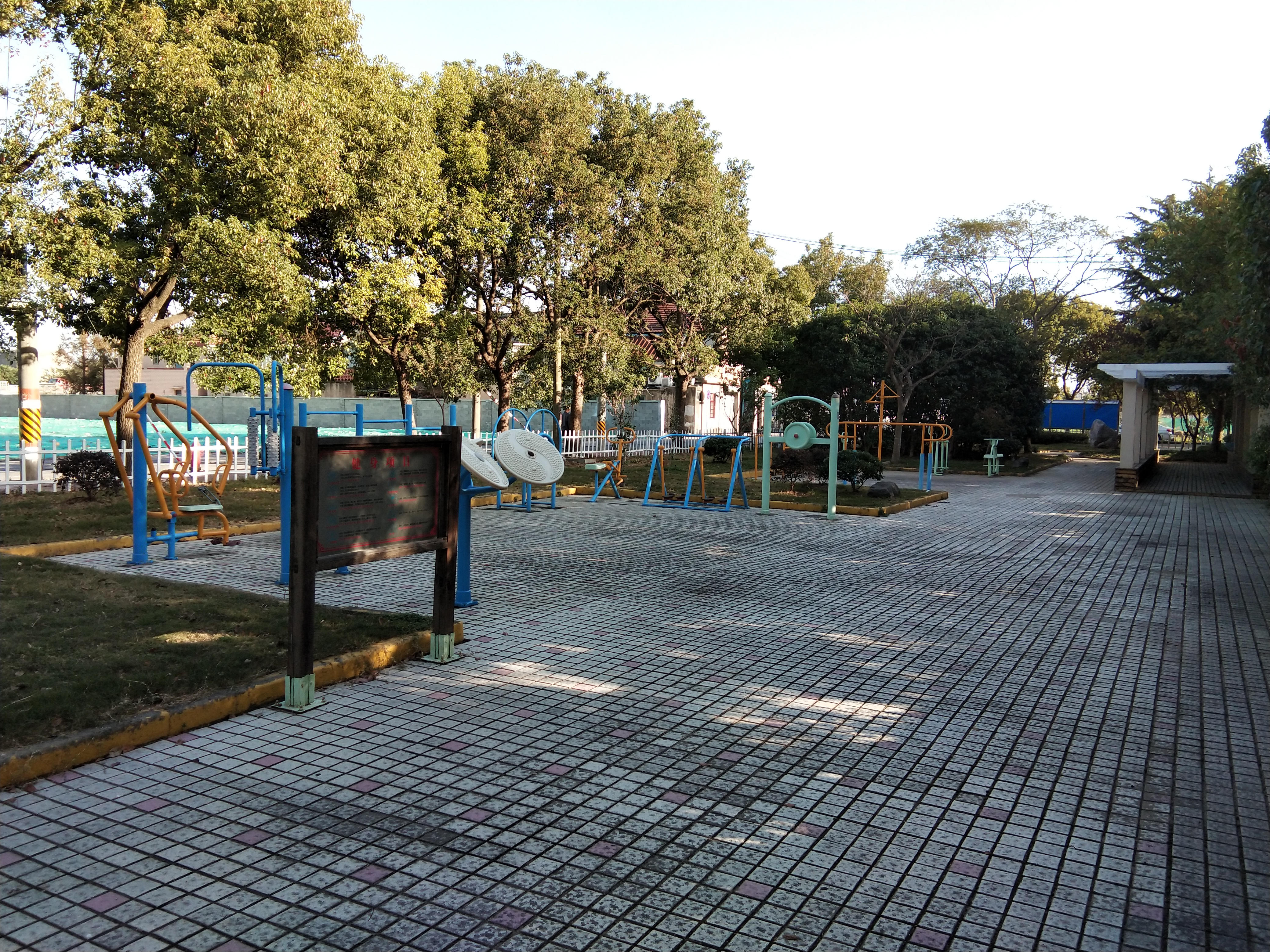 華星村6隊(duì)健身點(diǎn)