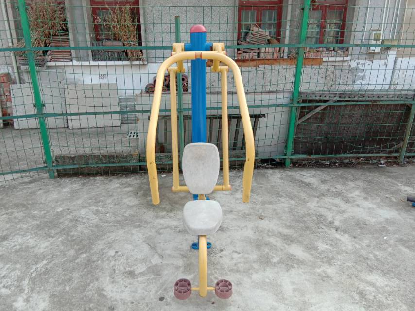 自重推胸器 自重推胸器