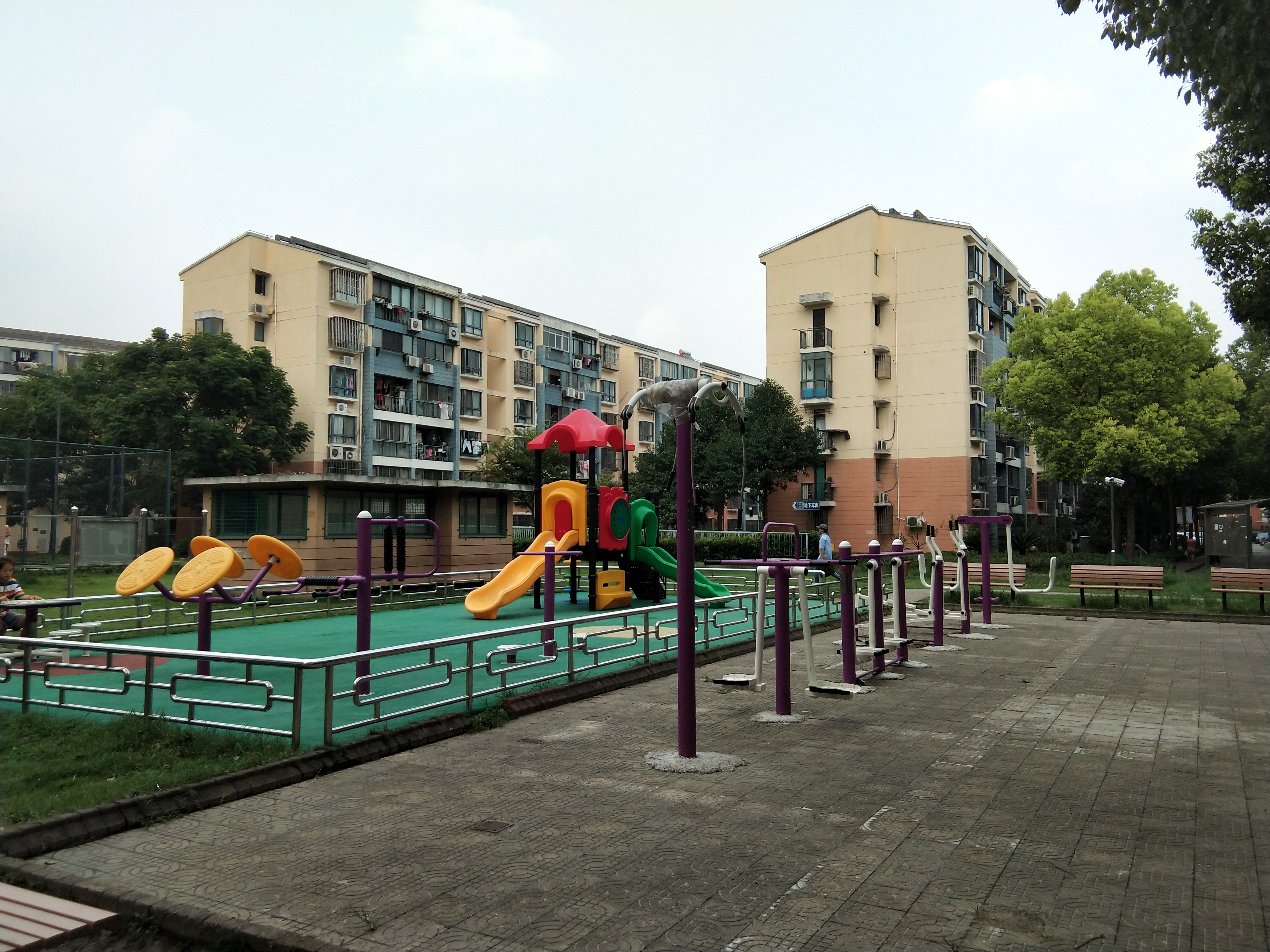 日月華城健身點(diǎn)