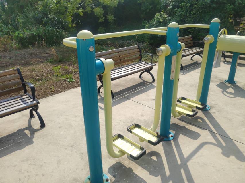 雙位太空漫步機