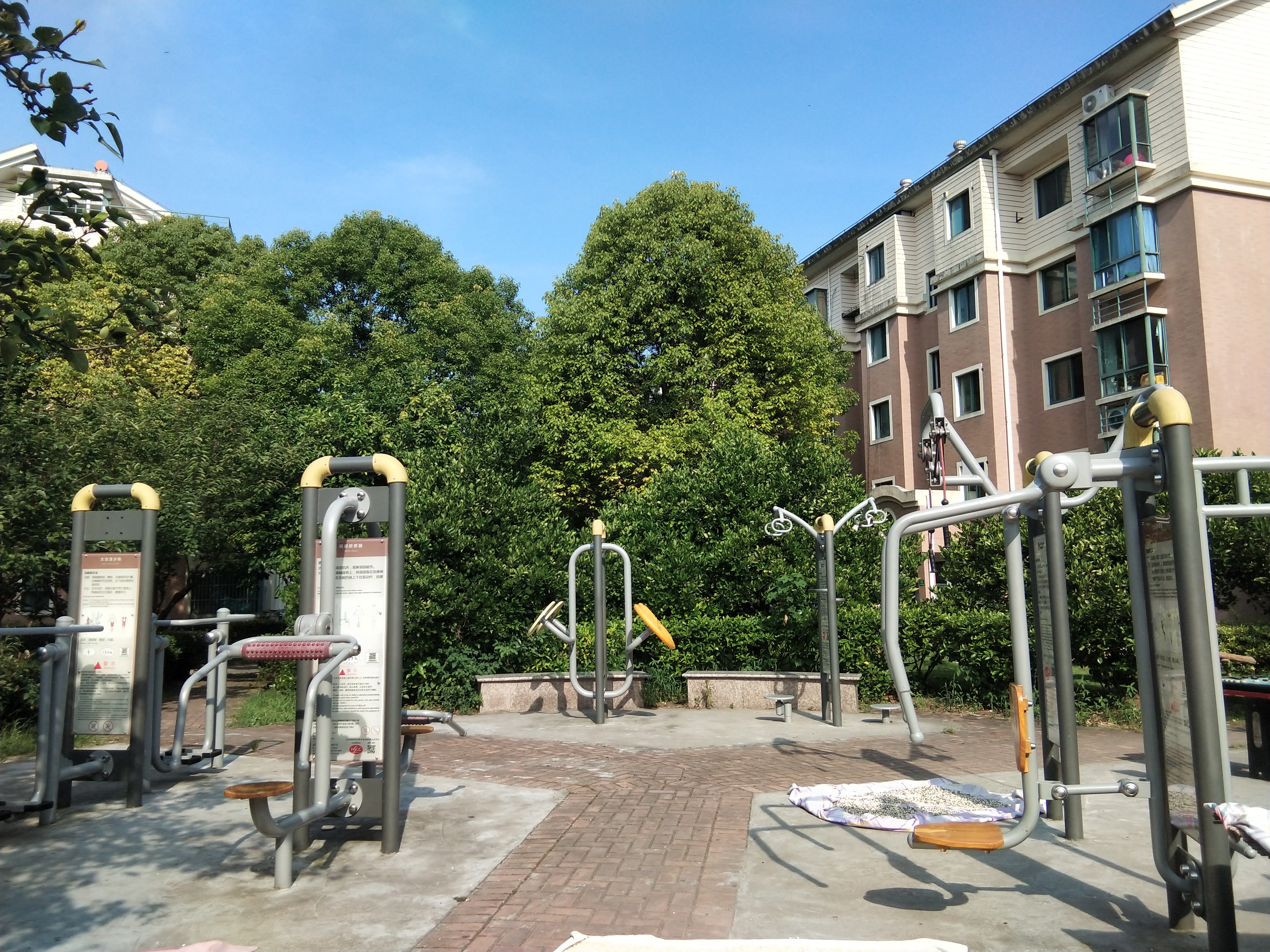 海港新苑第三市民益智健身苑點(diǎn)